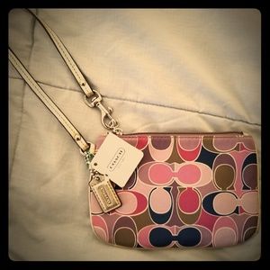 NWT  Coach Wristlet